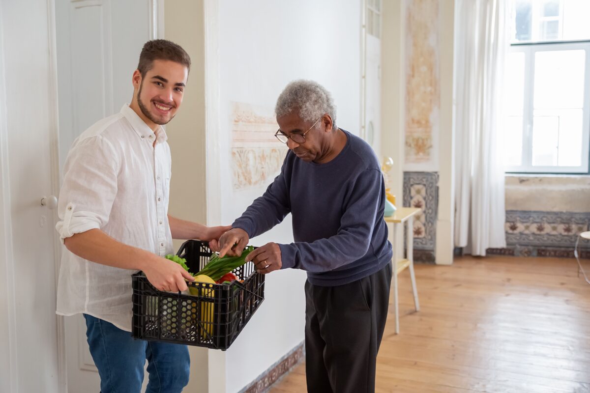 assistance_at_home_grocerties.jpg